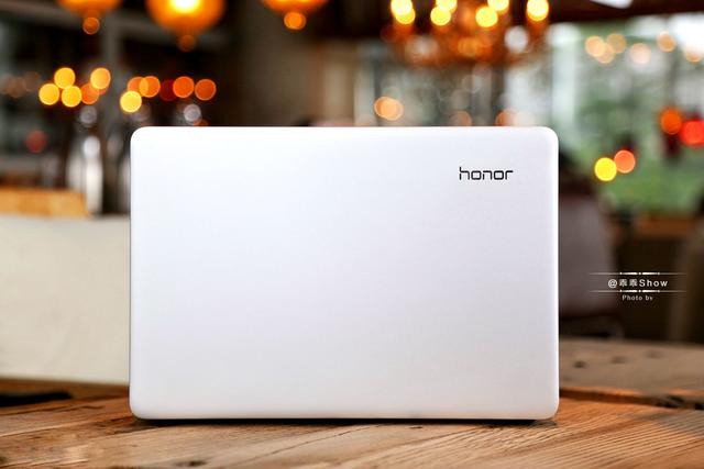 榮耀MagicBook銳龍版評測 時尚辦公娛樂筆記本新選擇