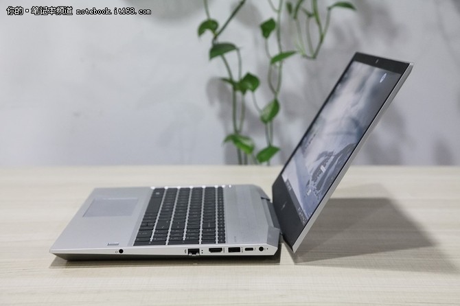 八代酷睿+專業(yè)顯卡 惠普戰(zhàn)99商務(wù)本評測