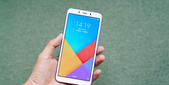 小巧全面屏手機(jī) 紅米6圖賞