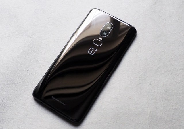 全面屏金屬機身手機有哪些 6款適合打游戲的金屬手機推薦