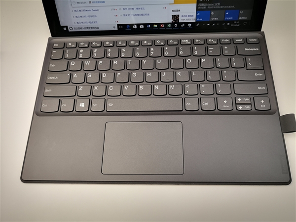 22小時(shí)續(xù)航+4G持續(xù)在線(xiàn)!高通驍龍筆記本來(lái)感受下