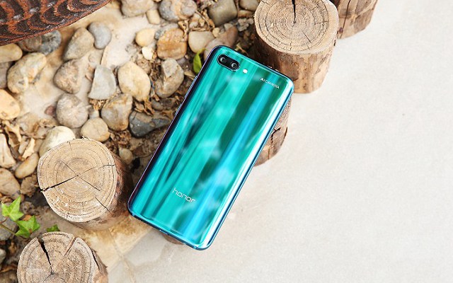 榮耀10 GT版正式發(fā)布，榮耀10 GT版和榮耀10的區(qū)別？