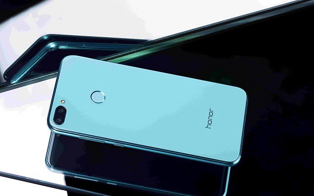 榮耀Play和榮耀9i哪個好?差價600榮耀Play對比9i區別