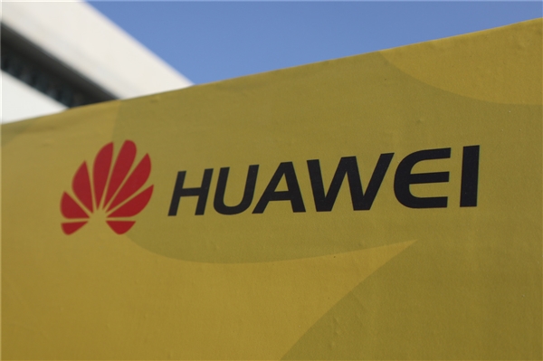 華為TalkBand B5曝光：金屬表帶、沿用二合一設(shè)計(jì)