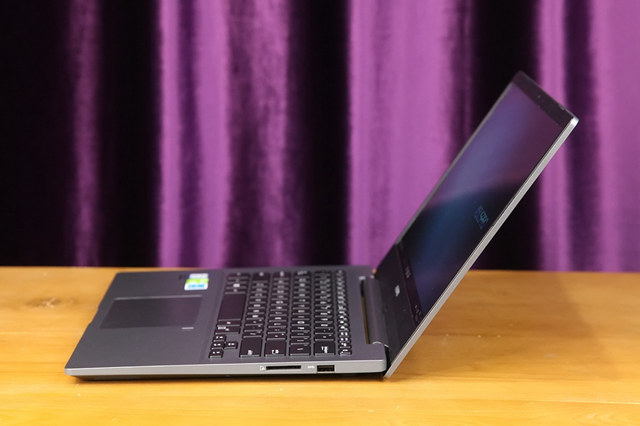 八代酷睿獨顯 華碩PU404商務本開箱圖賞