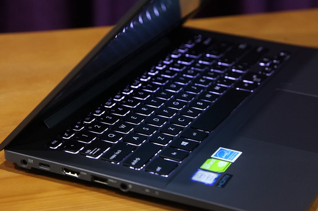 八代酷睿獨顯 華碩PU404商務本開箱圖賞