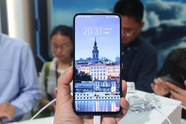 vivo Xplay新旗艦曝光：屏下攝像頭 屏占比逆天