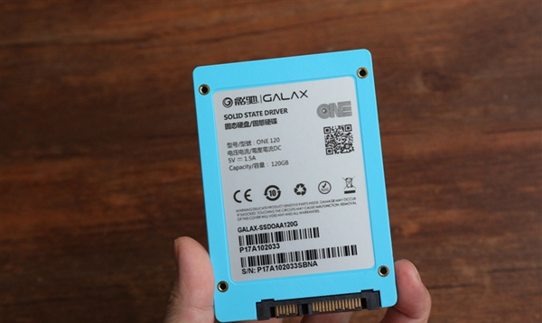 讓你的電腦遠離卡頓 2018最新高性價比的固態硬盤推薦