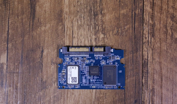 讓你的電腦遠離卡頓 2018最新高性價比的固態硬盤推薦