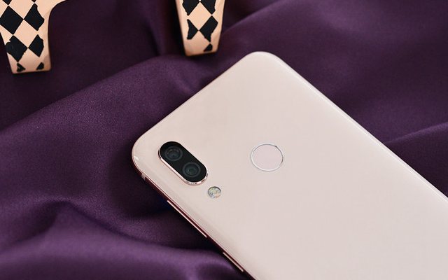 海信H20值得買嗎 海信AI手機(jī)H20評(píng)測