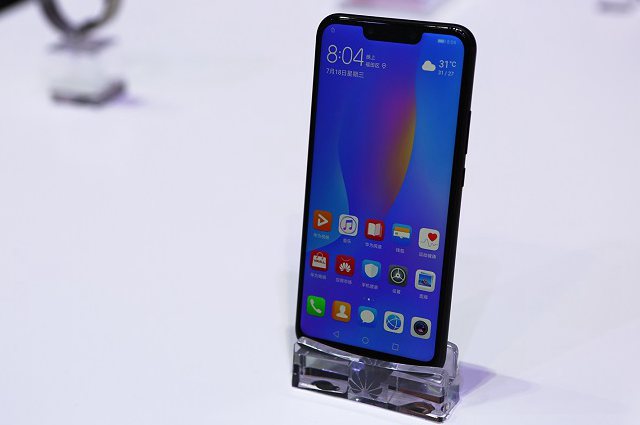 華為nova3配置參數(shù)與真機(jī)圖賞 顏值拍照搶眼