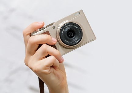 富士發(fā)布XF10便攜相機(jī):2400萬像素 售價(jià)4300元！