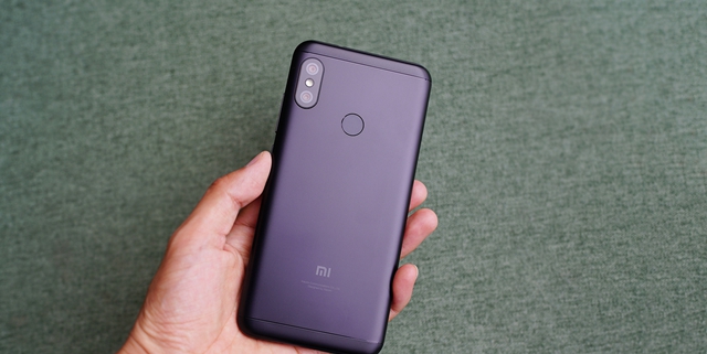 七月千元機(jī)哪款好 2018年7月值得買(mǎi)的千元手機(jī)推薦