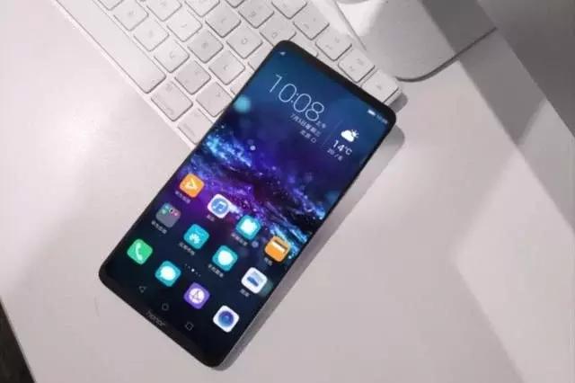 榮耀Note10巨屏手機來了 小米Max3要靠邊站了?