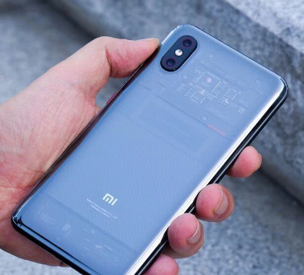 小米8探索版首次開賣一秒售罄 網(wǎng)友：小米黃牛創(chuàng)造者！