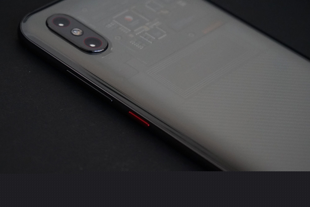 值得2個(gè)月等待 小米8透明探索版開箱圖賞(9/18)