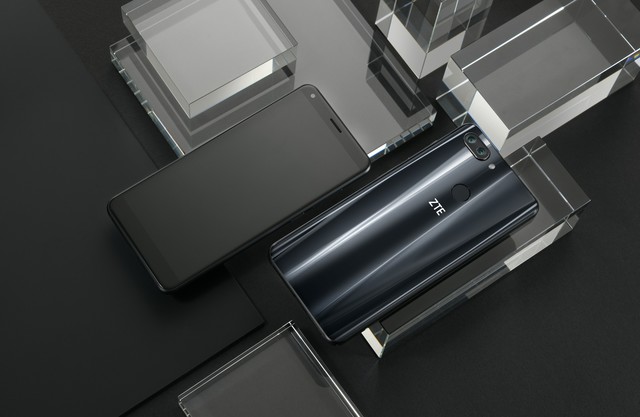 千元高顏值 中興Blade V9圖賞