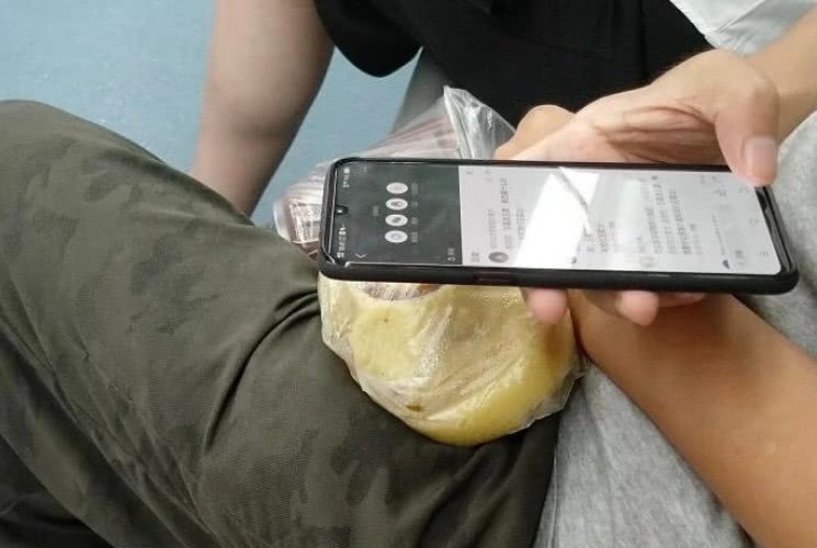 ???????vivo X23真機曝光：配水滴劉海屏 驍龍670處理器