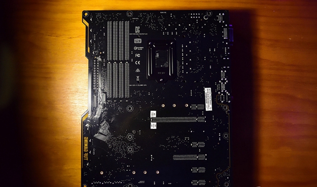 全新20系顯卡平臺 萬元級i7-8700K配RTX2080高端游戲配置推薦