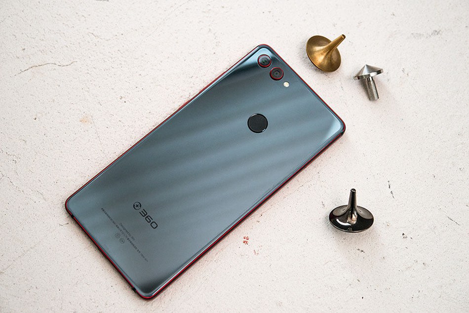 360N7 Pro開箱圖賞 最美360手機來了(7/16)