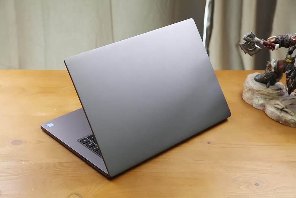 小米筆記本Pro GTX版圖賞 輕薄強(qiáng)性能(2/10)