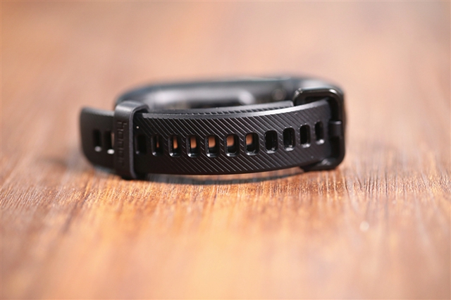 榮耀手環(huán)4評測 榮耀手環(huán)4值得買嗎？