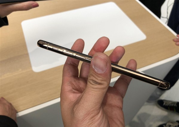 iPhone XS金色版真機(jī)圖賞 COP封裝劉海屏