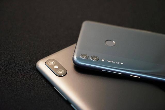 榮耀8X MAX和小米MAX3哪個好？小米max3對比8x max區別