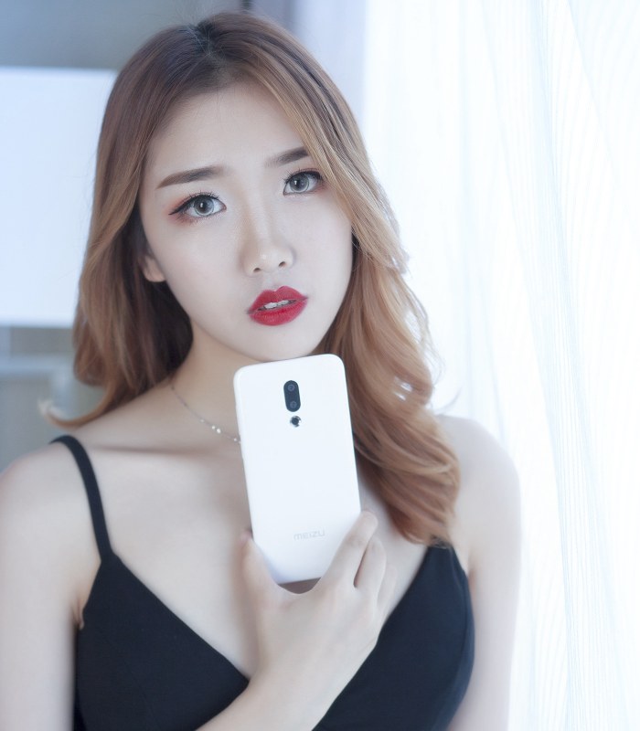 魅族16X汝窯白美女圖賞 手機真美人更美！(4/10)