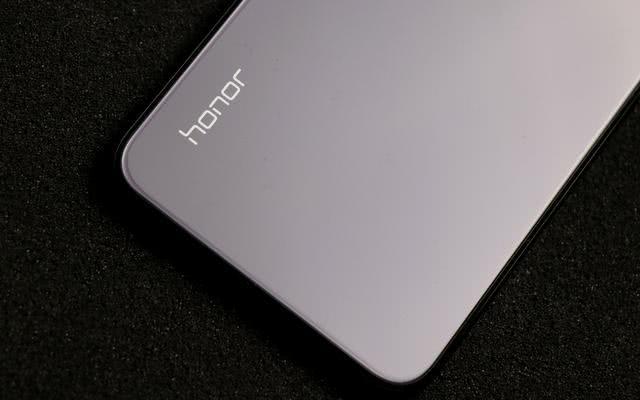 榮耀8X評(píng)測(cè) 重新定義千元機(jī)