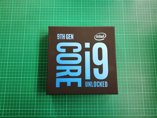 Intel i9-9900K評(píng)測(cè)樣品前瞻:特制五邊形小盒子