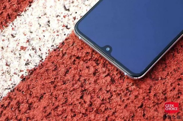 華為發布了兩款暢享系列新品,千元機有了更“大”的選擇