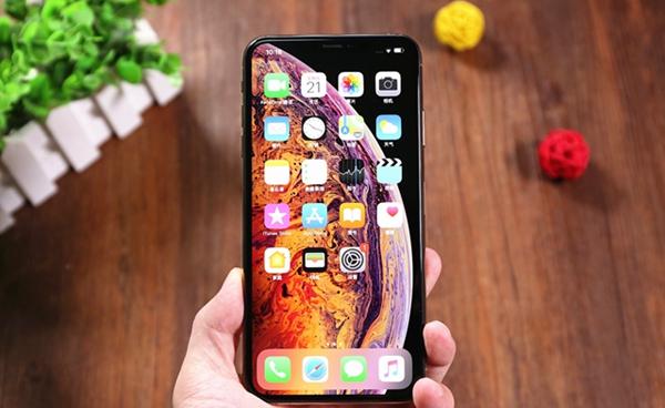 蘋果iPhone XR更換屏幕和電池維修價格出爐 真的修不起！