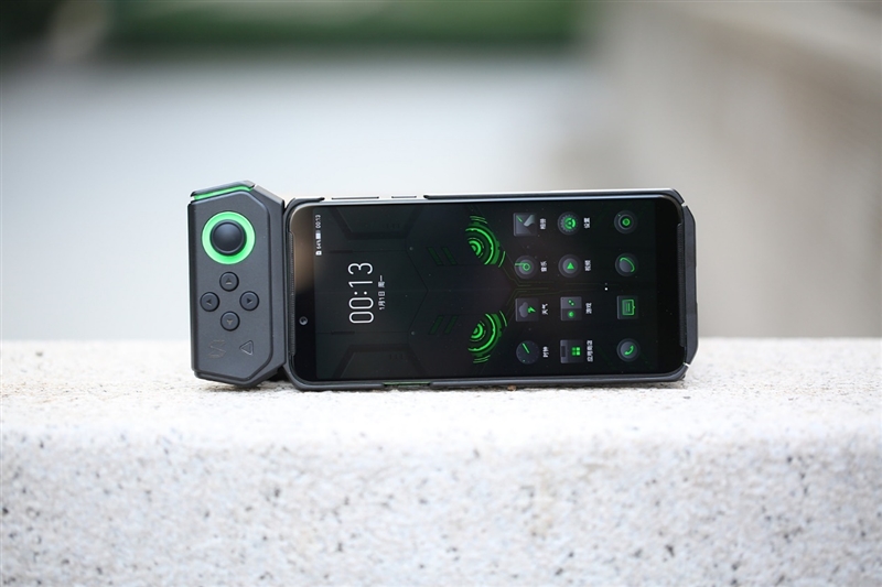 全球首款10GB內存手機!黑鯊游戲手機Helo首發評測:為手游而生