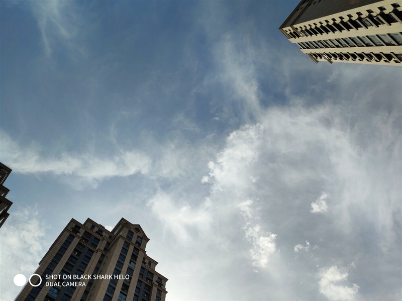 全球首款10GB內(nèi)存手機(jī)!黑鯊游戲手機(jī)Helo首發(fā)評(píng)測(cè):為手游而生