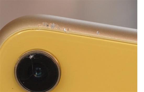 蘋果iPhone XR手機跌落測試:比起XS來果然差遠了