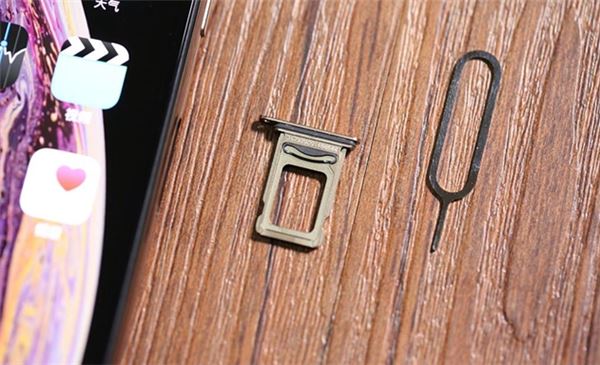 iphone XS max怎么裝卡/插卡?iphone XS max安裝SIM卡教程