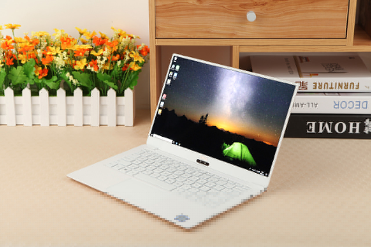 戴爾XPS 13筆記本評測：超長續航,輕奢致美纖薄小巧