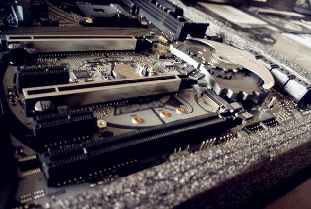 雙顯卡交火是什么意思?電腦組建雙顯卡交火性能提升多少?