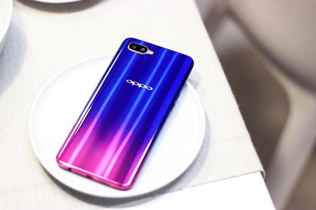 OPPO K1手勢拍照怎么設(shè)置？OPPO K1手勢拍照使用方法