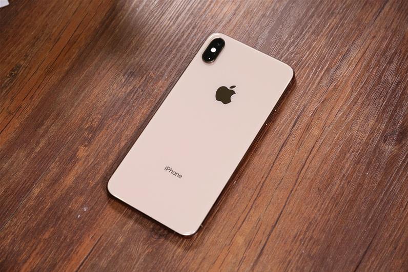 華為Mate 20 X對比iPhone XS Max：誰才是最強游戲旗艦！