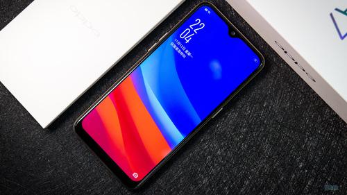 OPPO A7上手體檢：輕薄機(jī)身與超長續(xù)航，顏值與性能兼得