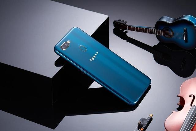 OPPO A7外觀賞析：OPPO又一款驚艷水滴屏之作