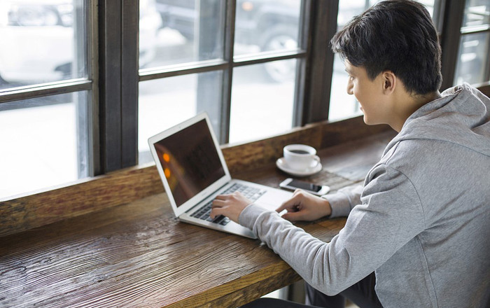 設(shè)計師購買酷睿輕薄本怎么挑選？購買酷睿輕薄本需要注意的事項