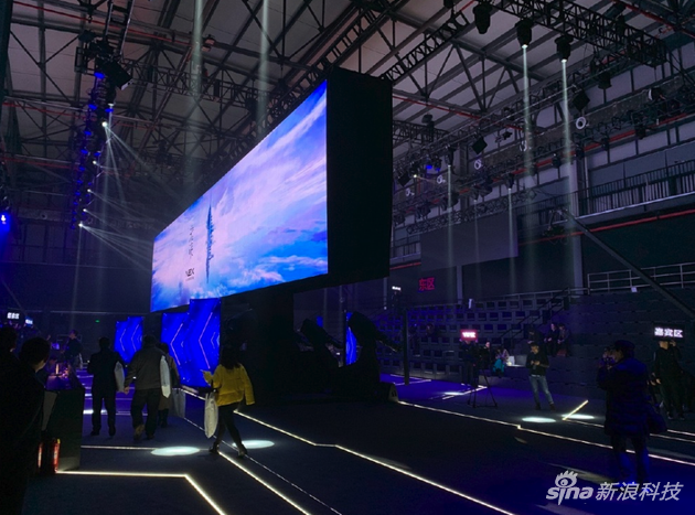 vivo NEX雙屏版發布：一個機身是怎么塞進兩部手機的