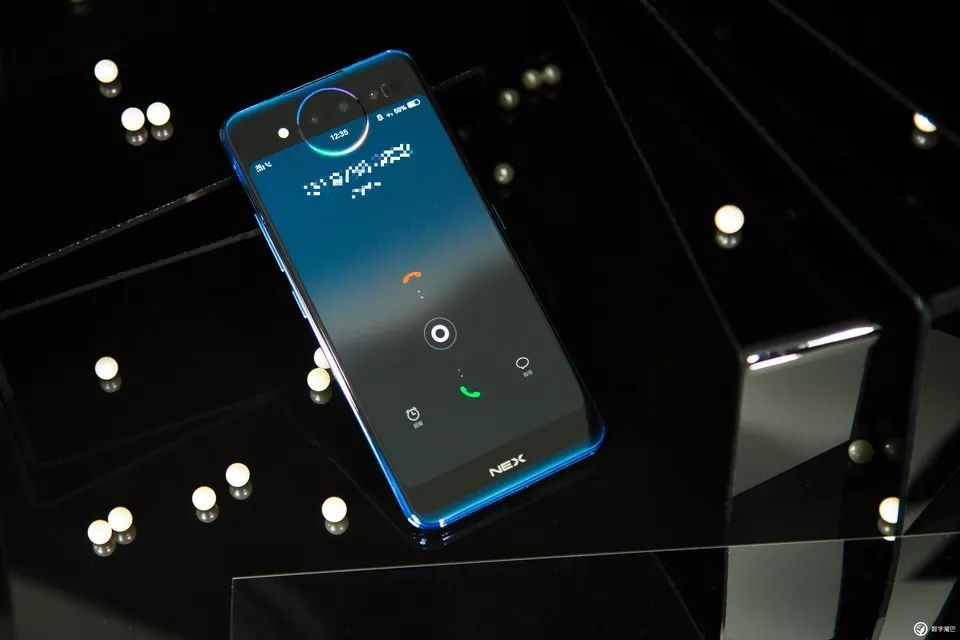 vivo NEX 雙屏版圖賞:既是實(shí)力派,也是「雙面派」