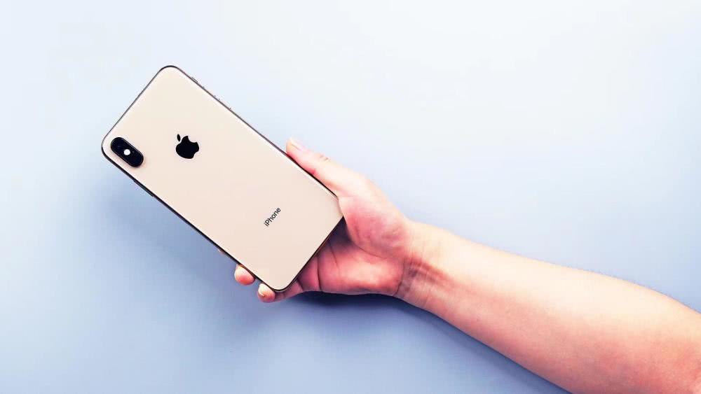 涼涼!蘋果再砍明年iPhone訂單 蘋果手機(jī)不降價(jià)沒人買?