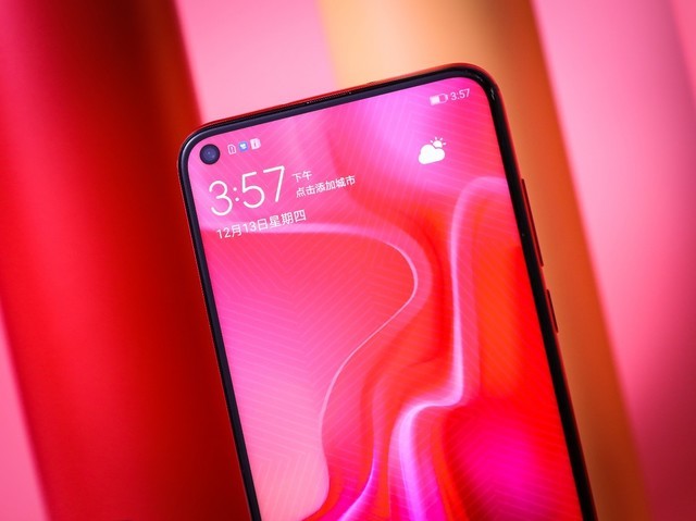 3K嘗鮮4800萬極點全面屏 華為nova4評測