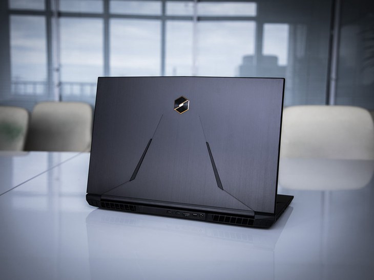 機械革命X8Ti-PLUS全面屏游戲本圖賞：全面屏游戲筆記本