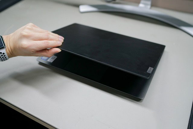 聯(lián)想小新Air 13的頂配版評測:主打超輕薄設(shè)計 性能表現(xiàn)出色